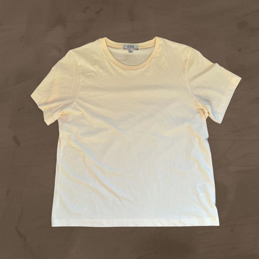 cos boxy yellow tee clean cut tshirt cotton size medium
